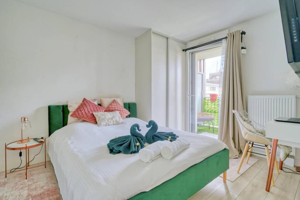 Ferienwohnung T2 LUXE proche PARIS TERRASSE PARKING PRIVE Vitry-sur-Seine Exterior foto